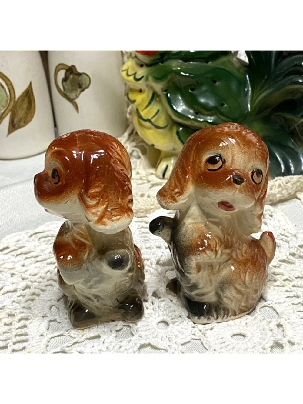 Vtg Begging Cocker Spaniel Mid-Century Salt & Pep Shakers Japan Anthropomorphic